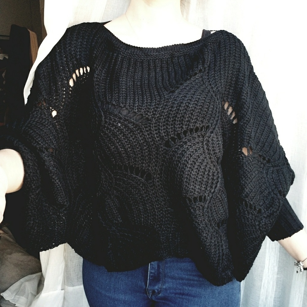 π₯FINAL SALEπ₯ | Sleeve Scalloped Sweater - Picture 6 of 8